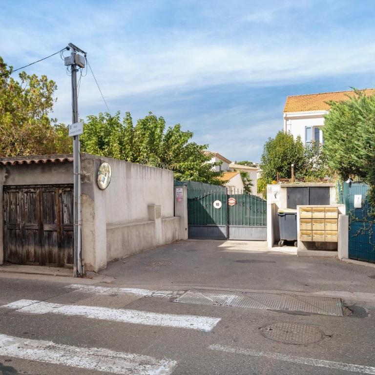 Les Orangers - Two-Bedroom Deluxe Apartment with Garden View - 19