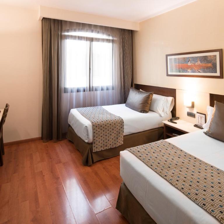 Catalonia Born - Double Room - 6