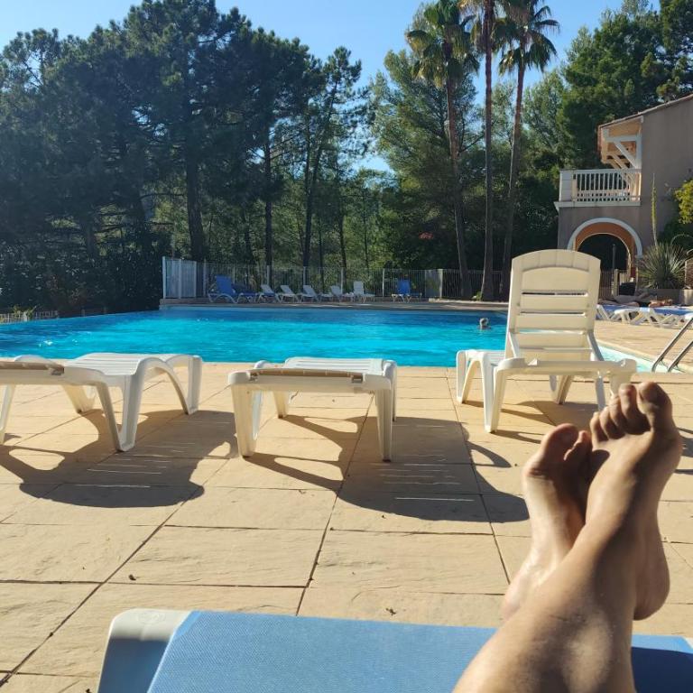 Les Issambres, appt 4 personnes, vue mer sur la Baie de Saint Tropez et le Golfe de sainte Maxime - Appartement 2 Chambres - 36