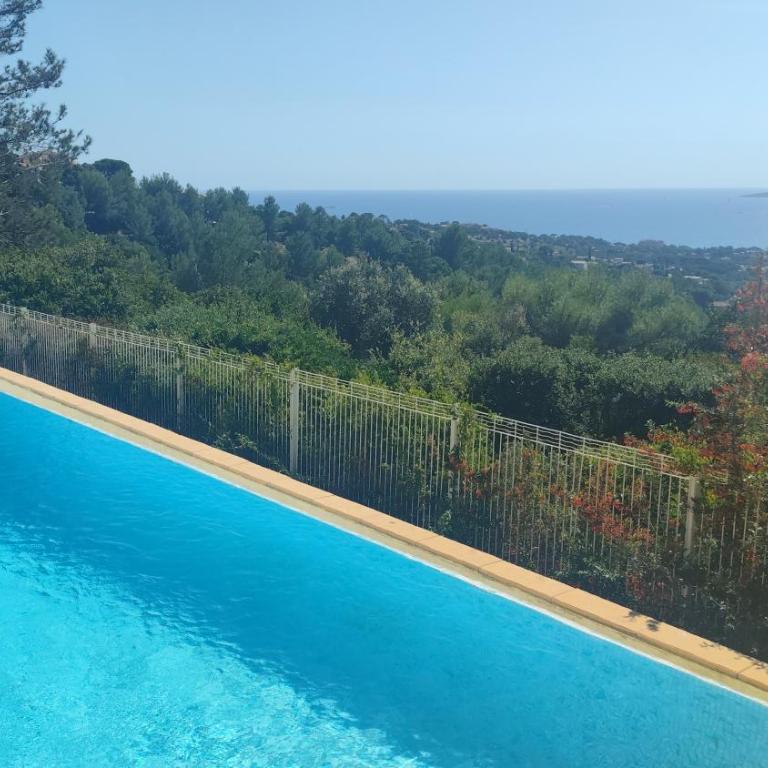 Les Issambres, appt 4 personnes, vue mer sur la Baie de Saint Tropez et le Golfe de sainte Maxime - Appartement 2 Chambres - 38