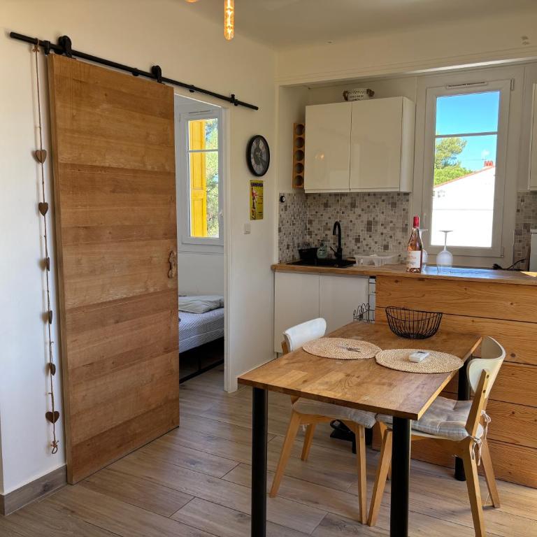 Heures Calmes By Bellavista - Vue Mer - 50m de la plage - Climatisé - balcon - One-Bedroom Apartment - 12