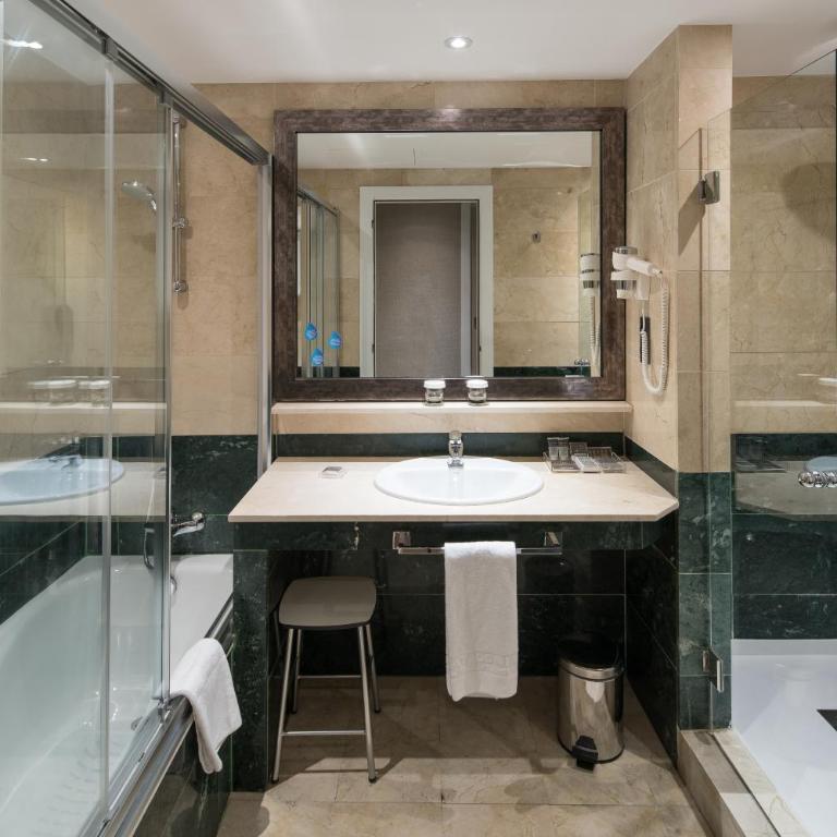 Catalonia Born - Superior Double Room - 6