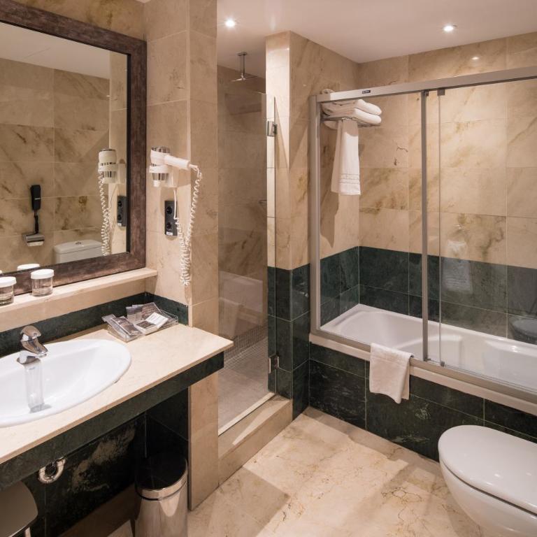 Catalonia Born - Superior Double Room - 7