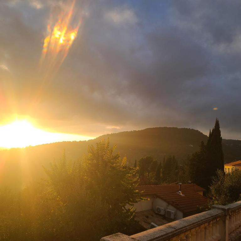 de 1 à 6 avec terrasse solarium, vue panoramique et parking gratuit - Appartement 2 Chambres - 17