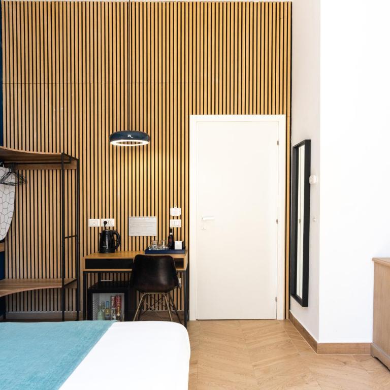 Tredici Boutique Rooms - Camera Familiare con Balcone - 11