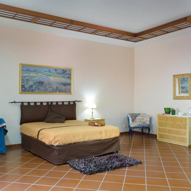 Palazzo Scuderi - Deluxe Quadruple Room with Shared Bathroom - 3