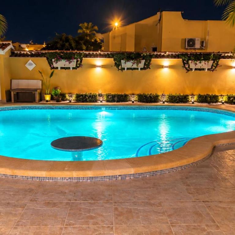 Agradable villa con piscina - Maison 2 Chambres - 8