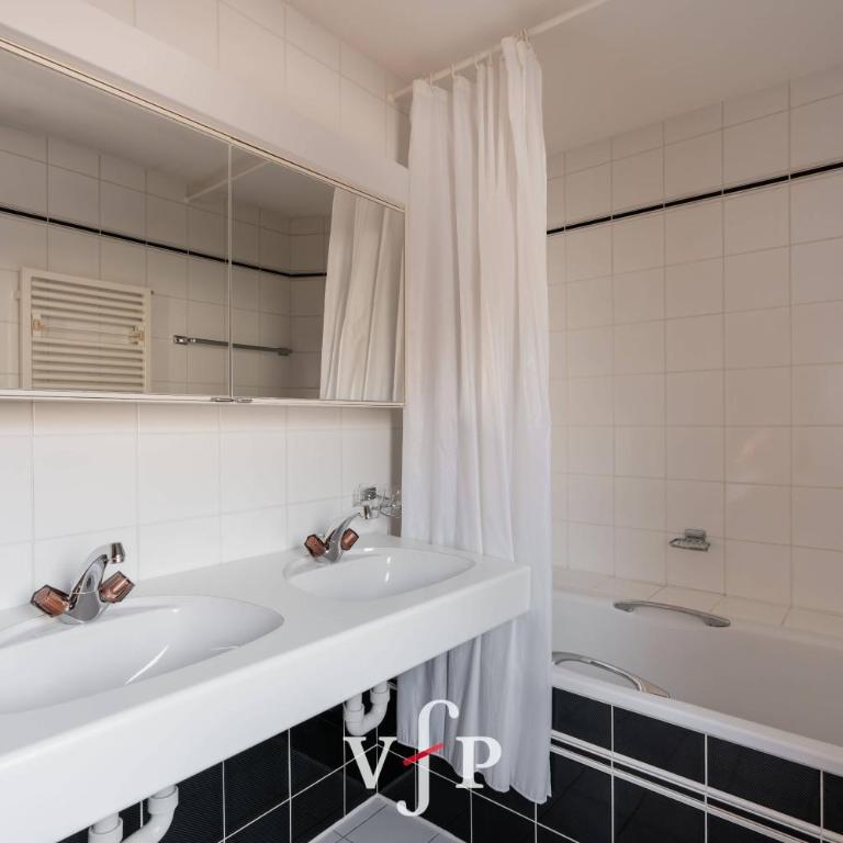 Centre Etoile 130 - Appartement - 5