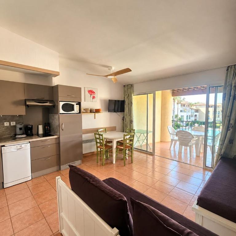 Balcon sur la piscine, mer à 200 m - Apartment mit 2 Schlafzimmern - 2