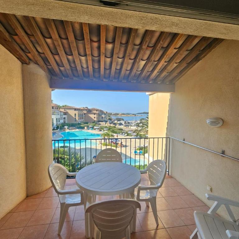 Balcon sur la piscine, mer à 200 m - Apartment mit 2 Schlafzimmern - 8