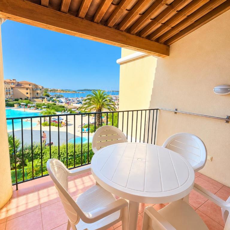 Balcon sur la piscine, mer à 200 m - Apartment mit 2 Schlafzimmern - 13
