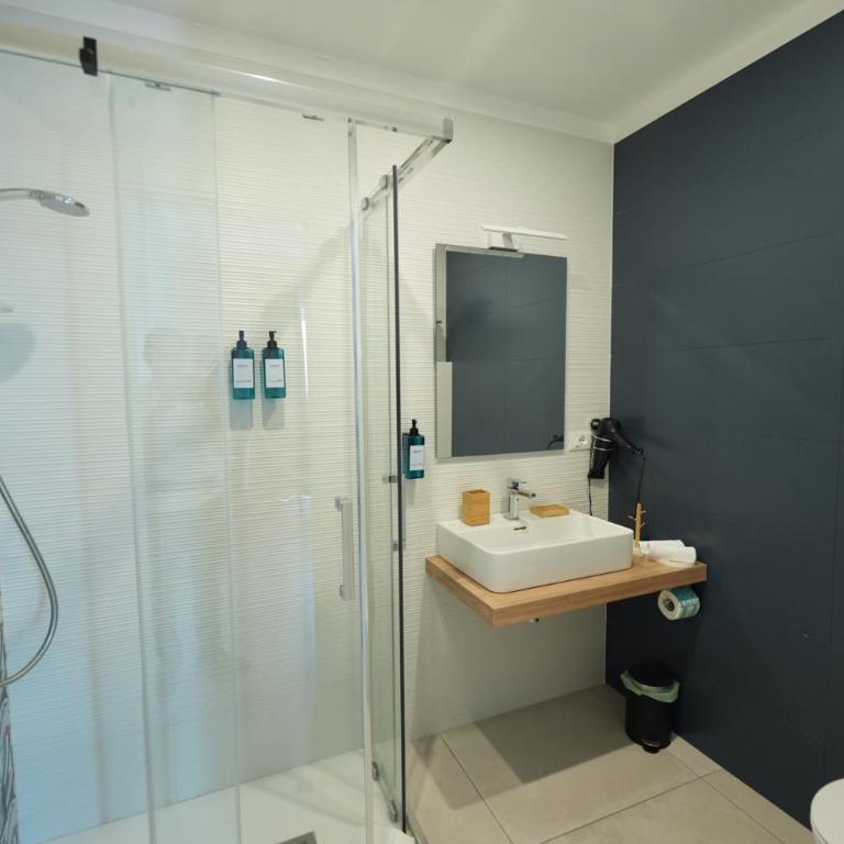 Syraka Design Rooms & Suites - Doppel-/Zweibettzimmer mit Balkon - 3