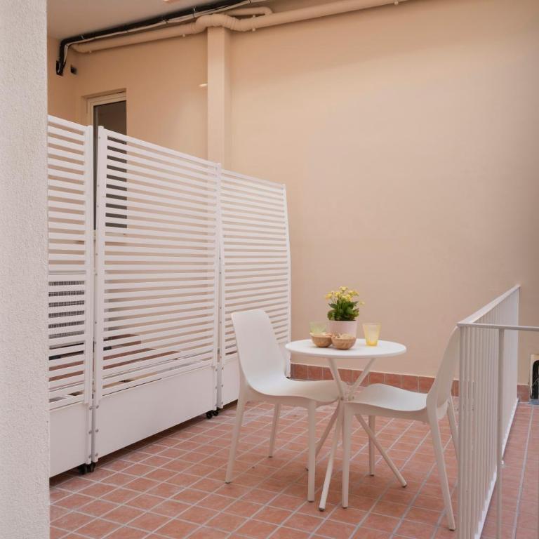 Cornelia Rooms Sorrento - Main Square - Camera Matrimoniale con Terrazza - 2