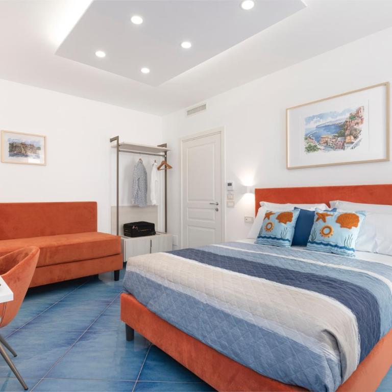 Cornelia Rooms Sorrento - Main Square - Camera Matrimoniale con Terrazza - 1