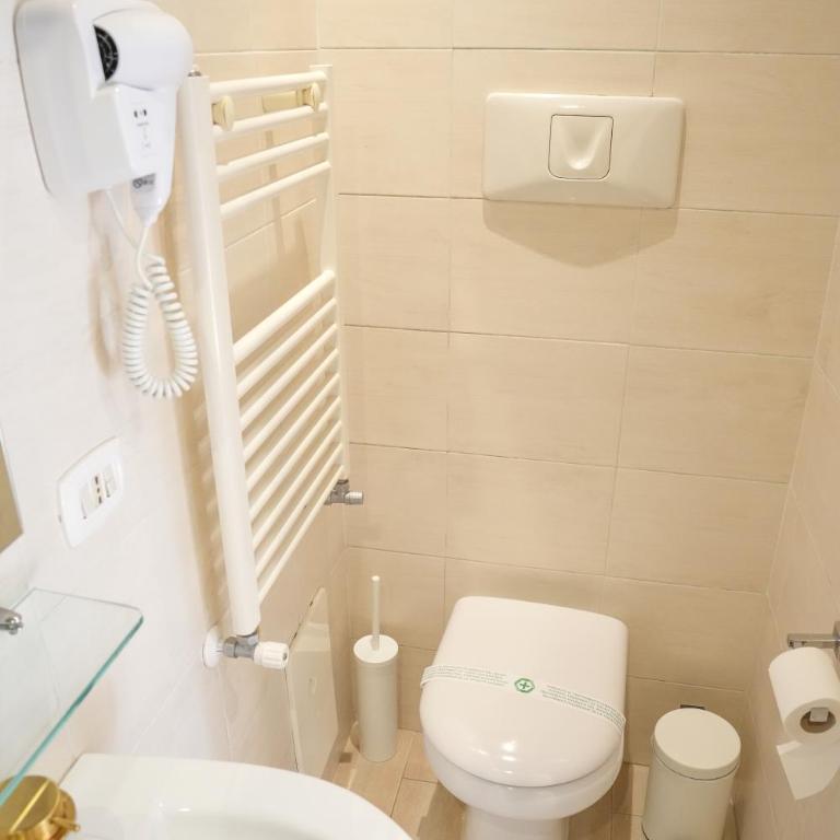 B&B Ruffo di Bagnara Palazzo Monumentale - Suite Familiare con Balcone - 9
