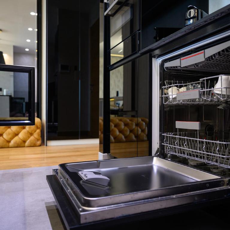 BW Exclusive Residence with Free Garage - Apartman sa 2 Spavaće Sobe i Pogledom na Reku - 17