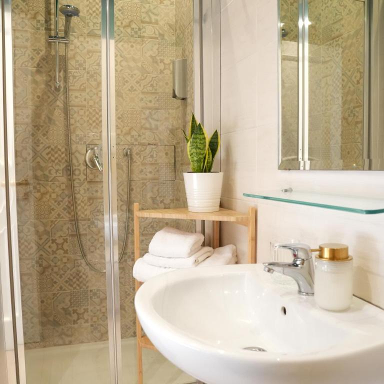 B&B Ruffo di Bagnara Palazzo Monumentale - Suite Familiare con Balcone - 18