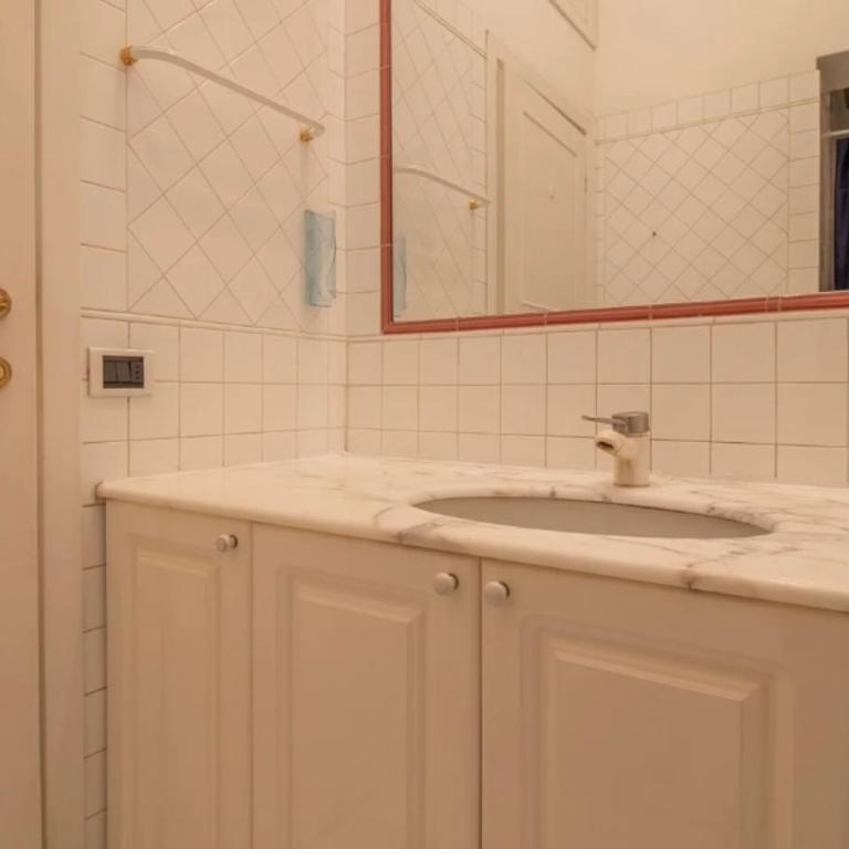 Ezio Rooms - Family Room - 3