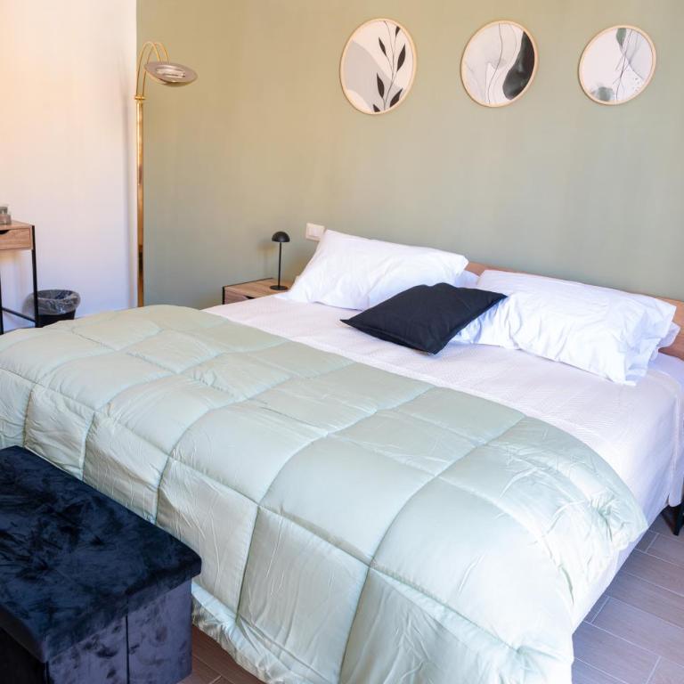 Suite Valesio 2 bedrooms near Metro A - Appartamento con 2 Camere da Letto - 2