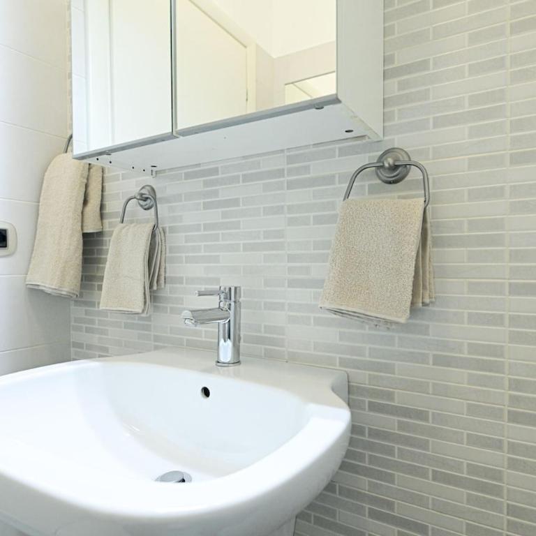 Top Living Apartments - Piazza CLN Torino Centro - Appartamento con 1 Camera da Letto - 7