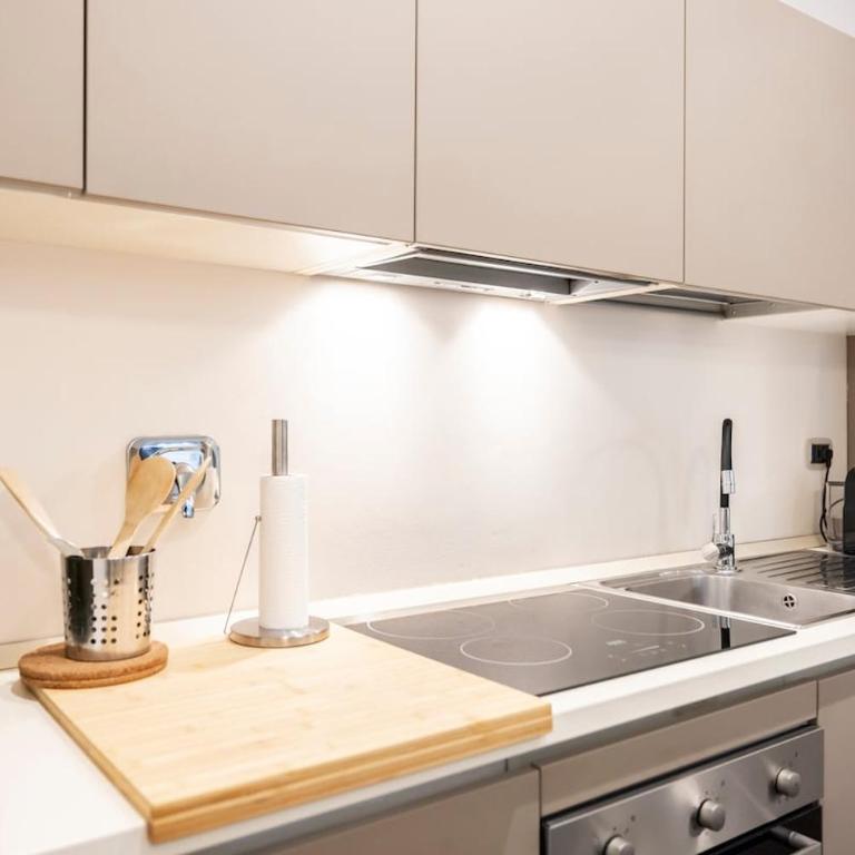 Top Living Apartments - Piazza CLN Torino Centro - Appartamento con 1 Camera da Letto - 22