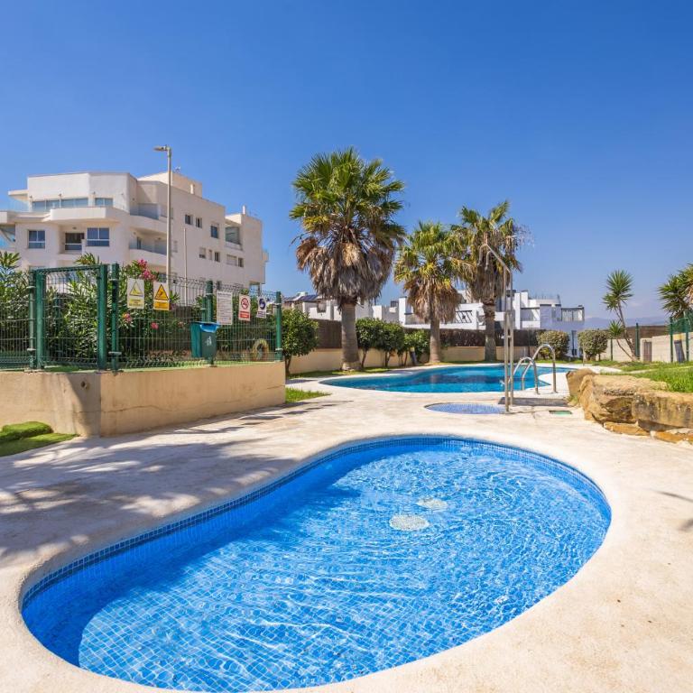 Espacio, terrazas y piscina cerca del centro - Apartamento de 3 dormitorios con vistas - 12