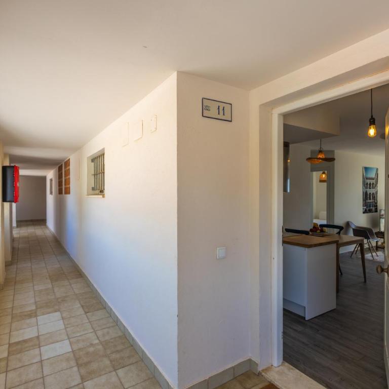 Espacio, terrazas y piscina cerca del centro - Apartamento de 3 dormitorios con vistas - 50