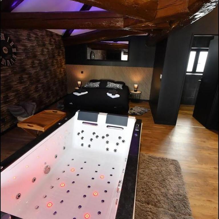 les 4 saisons - Chambre Double avec Baignoire Spa - 1