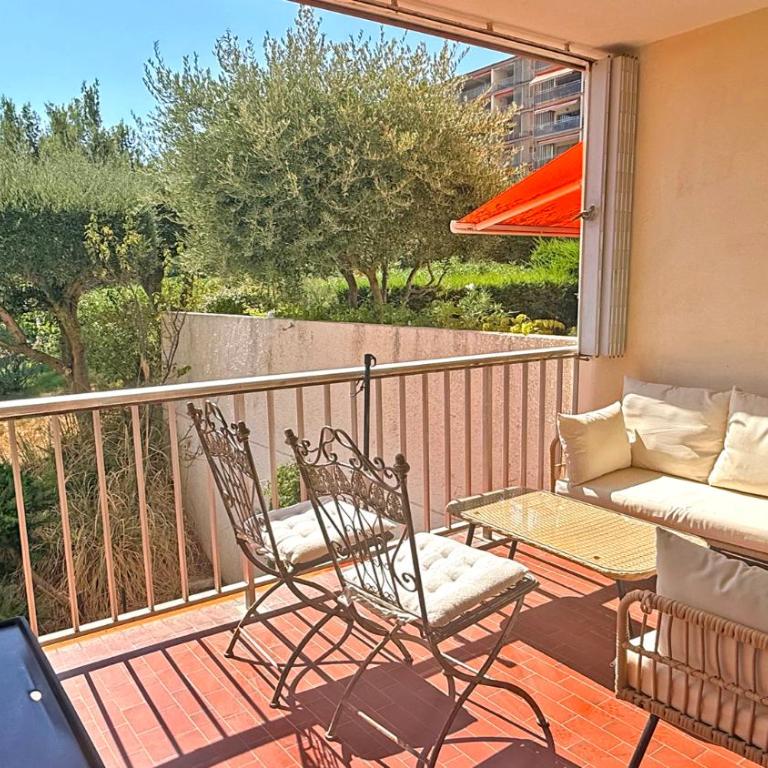 Coteaux du Préconil - Appartement 2 Chambres - Vue sur Jardin - 14