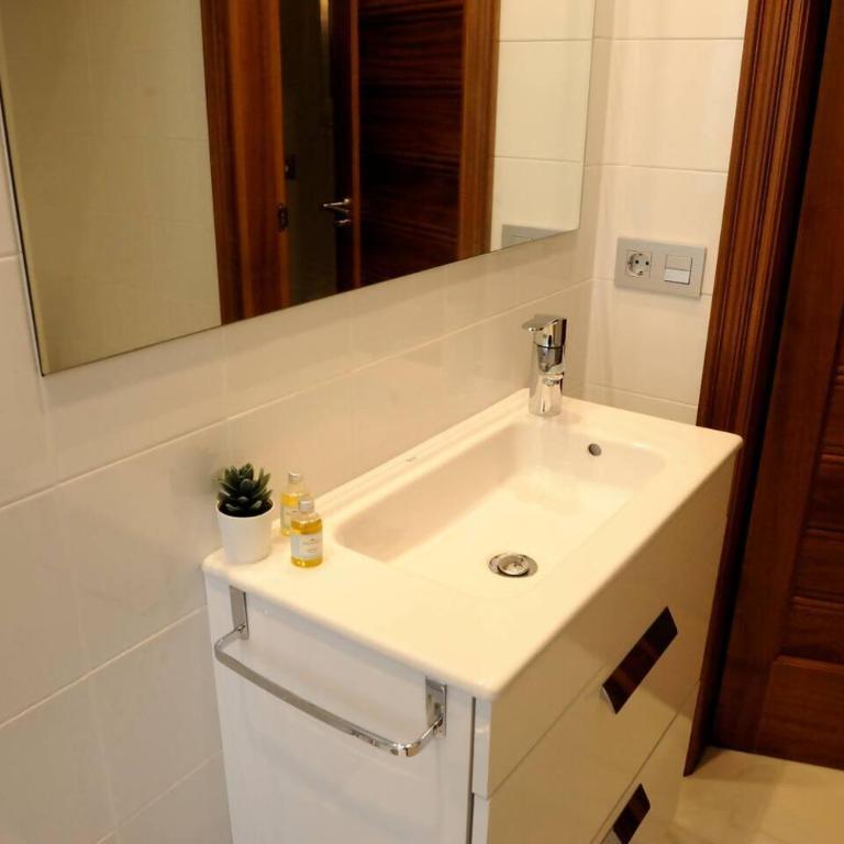 Casa adosada independiente junto al Alcázar. - Apartment mit 2 Schlafzimmern und Terrasse - 38