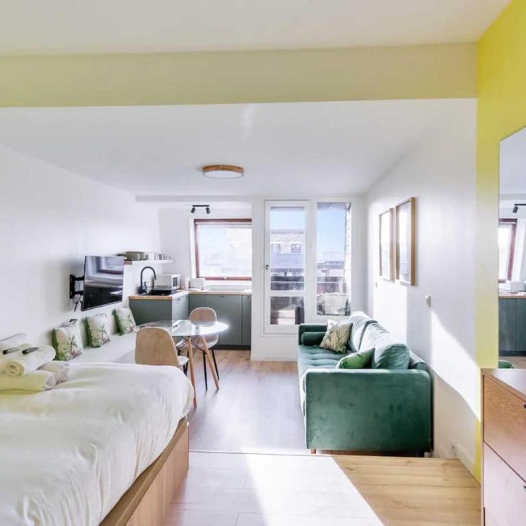 Beautiful renovated studio on Port de Deauville - Apartment - 1