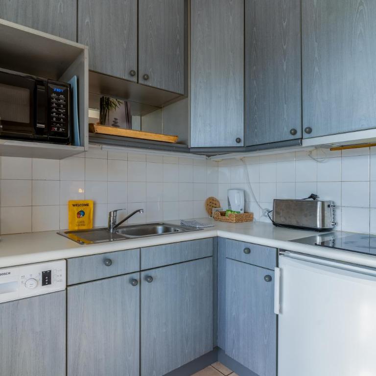 Le Zen Bambou - parking privé - 350m Plage - Monolocale - 14