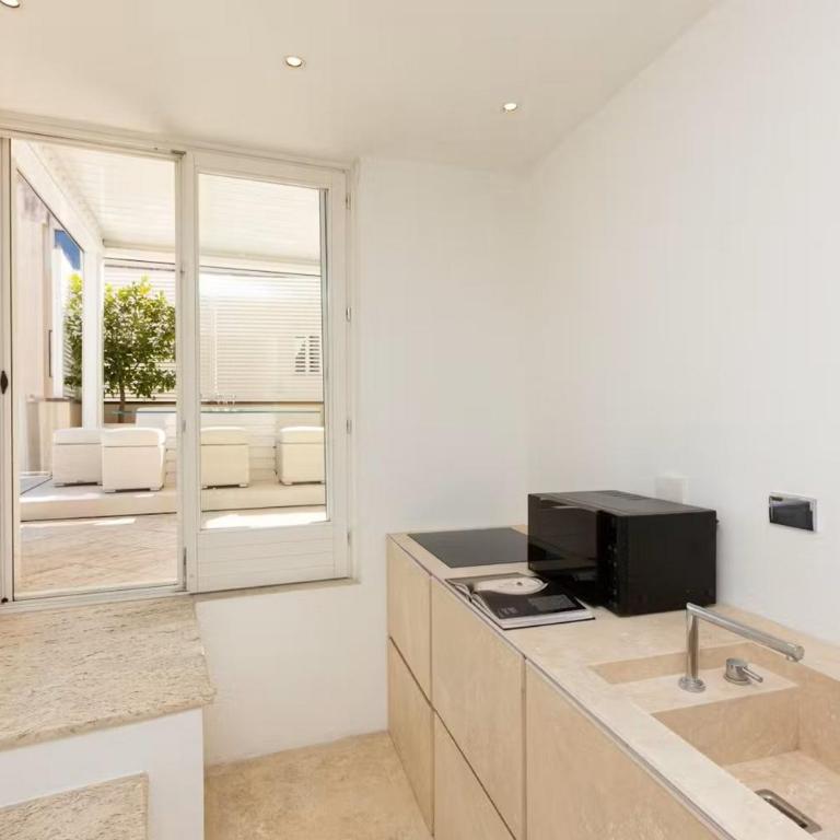 lovely property Via del Babuino- centrale - Appartamento con 3 Camere da Letto e Piscina Privata - 5