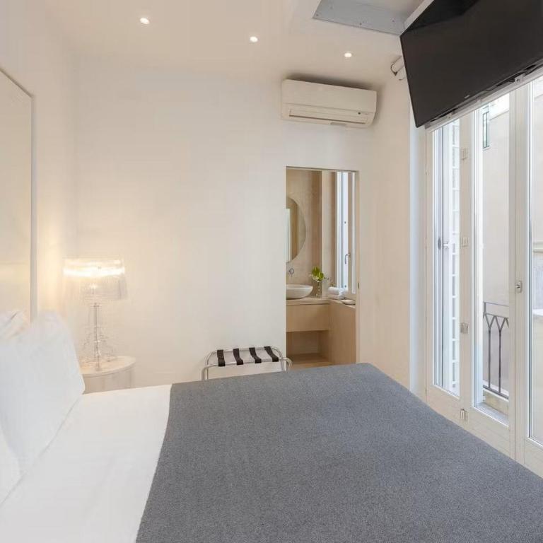 lovely property Via del Babuino- centrale - Appartamento con 3 Camere da Letto e Piscina Privata - 10