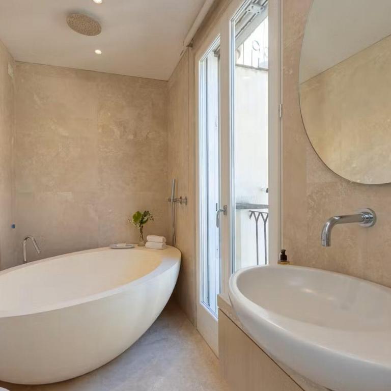 lovely property Via del Babuino- centrale - Appartamento con 3 Camere da Letto e Piscina Privata - 15