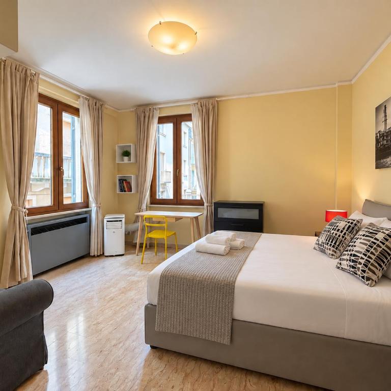 Verona Historic Center 2BR 2BA Near Arena - Two-Bedroom Apartment with City View - 2