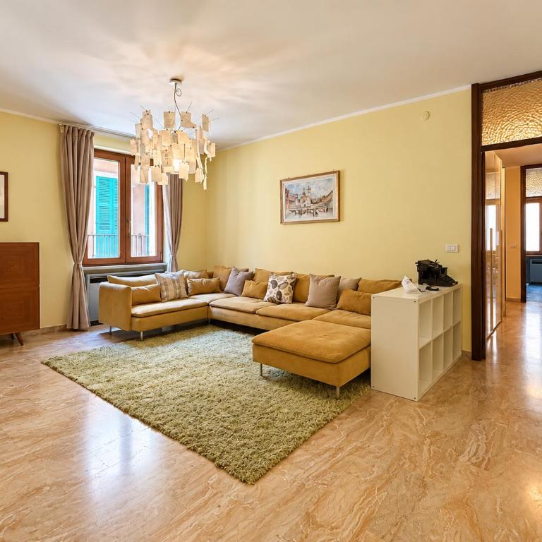 Verona Historic Center 2BR 2BA Near Arena - Two-Bedroom Apartment with City View - 1