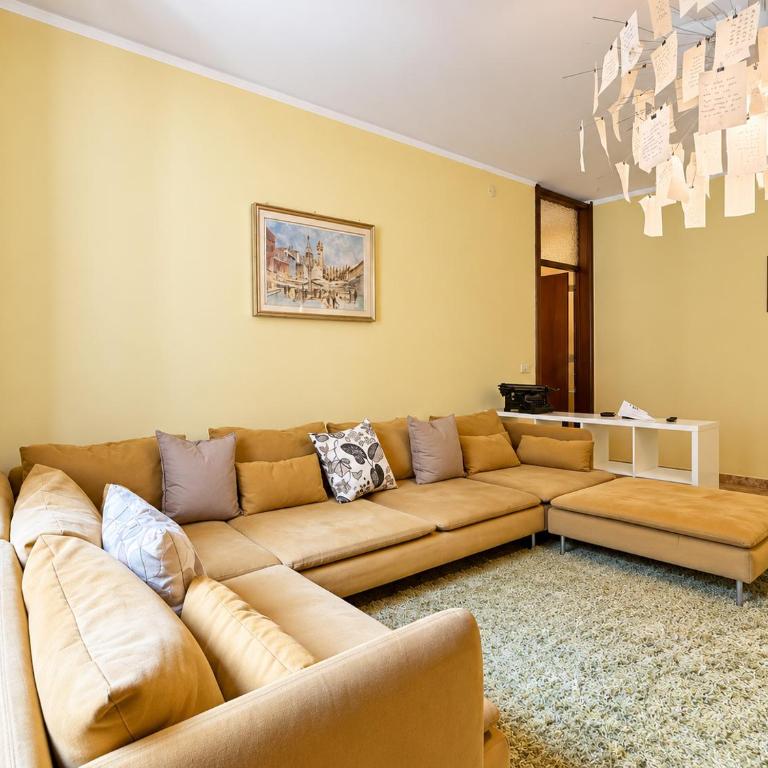 Verona Historic Center 2BR 2BA Near Arena - Two-Bedroom Apartment with City View - 7