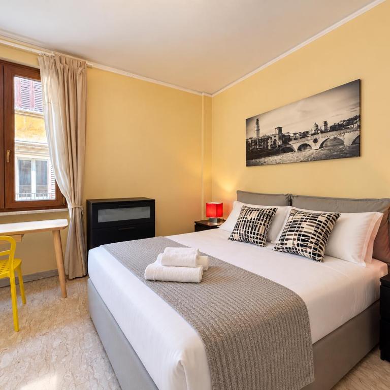 Verona Historic Center 2BR 2BA Near Arena - Two-Bedroom Apartment with City View - 8