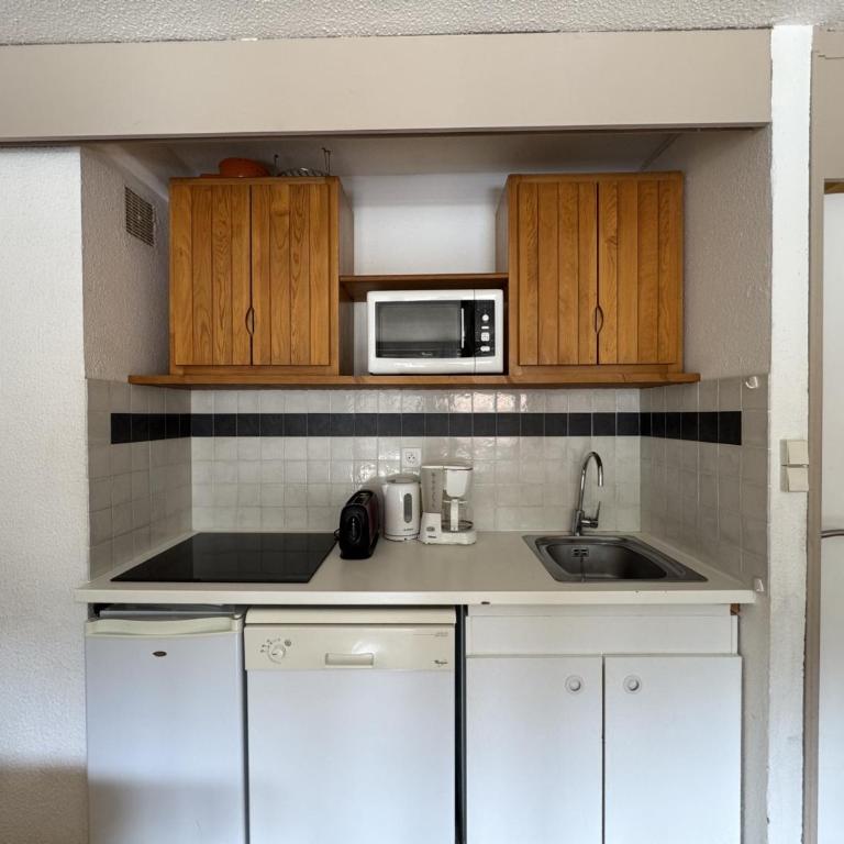 Appartement fonctionnel · Proche des pistes · 3 pièces · 7 pers. - Two-Bedroom Apartment - 12