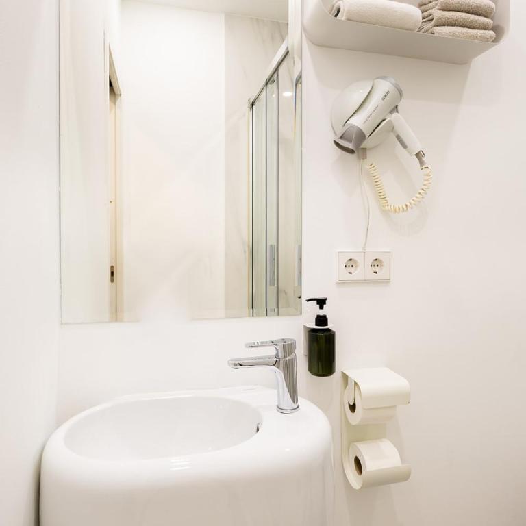 Chueca - Room Apartments - Monolocale (3 Adulti) - Calle Valverde 25 - 10