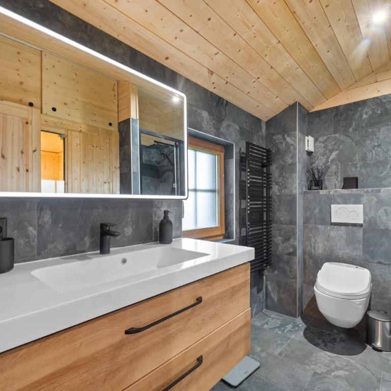 Chalet Laetitia - 8 pers - charme et authenticite - Chalet - 13