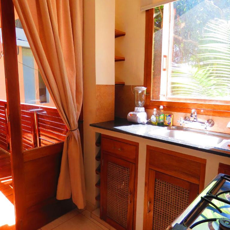 The Secret Garden Central 250 Mbps WIFI English speaking - One-Bedroom Apartment - 5
