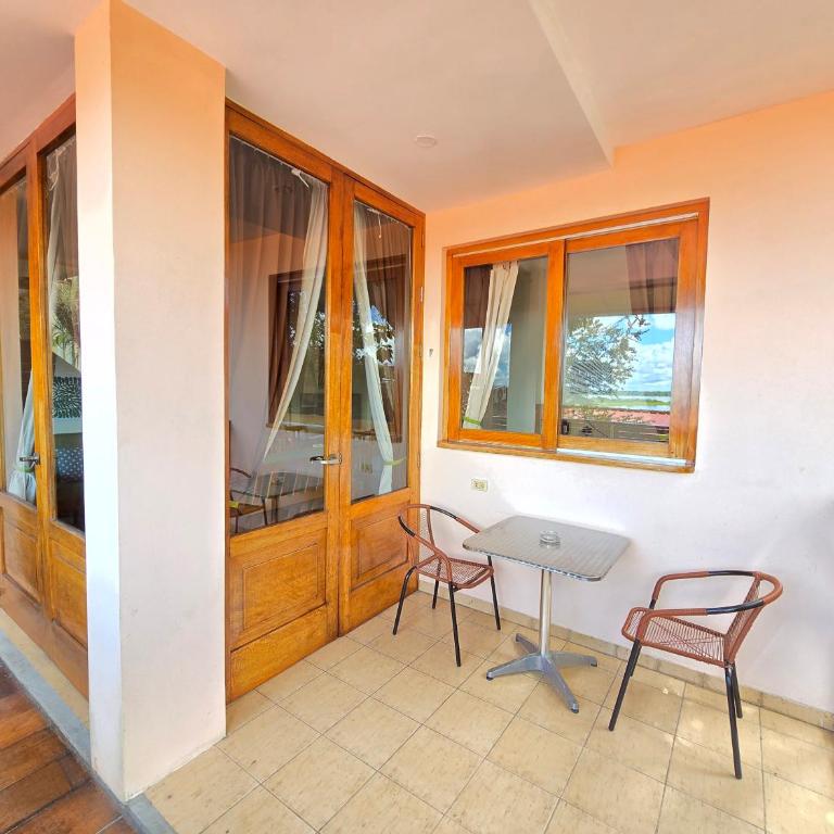 The Secret Garden Central 250 Mbps WIFI English speaking - One-Bedroom Apartment - 5