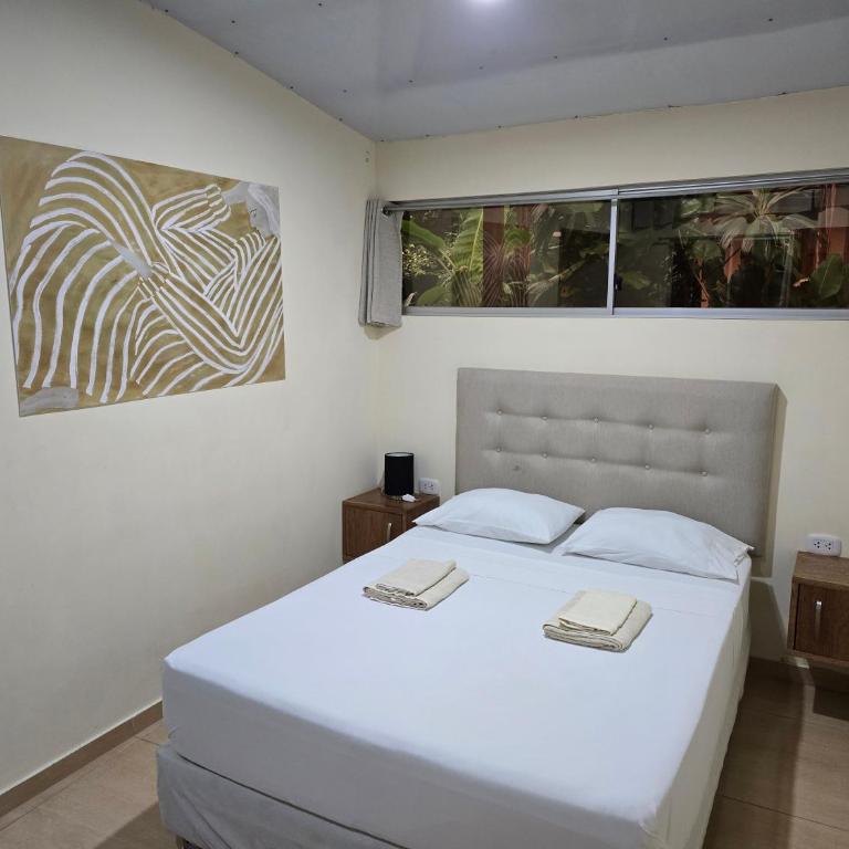 The Secret Garden Central 250 Mbps WIFI English speaking - One-Bedroom Apartment - 3