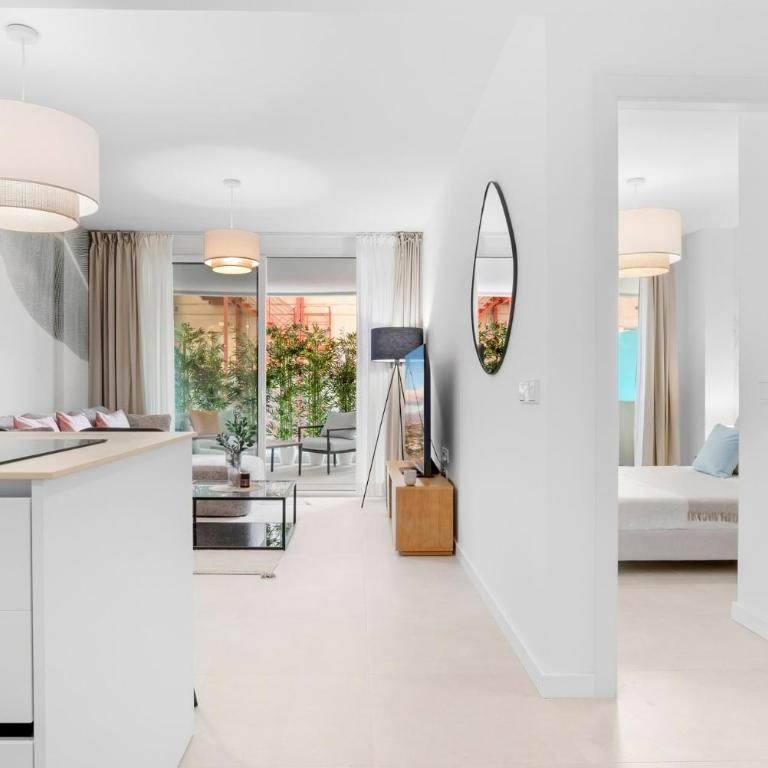 Modern Apartment Center Steps from the Beach - Apartamento - 6