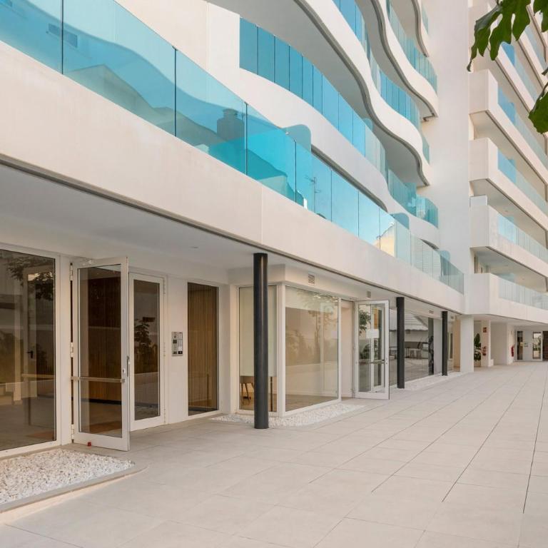 Stylish Apartment Center Steps from the Beach - Apartamento - 13