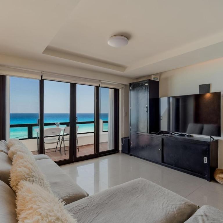 Blue Beach Beachfront 2 BDR by Casa Paraiso - Two-Bedroom Apartment - 1