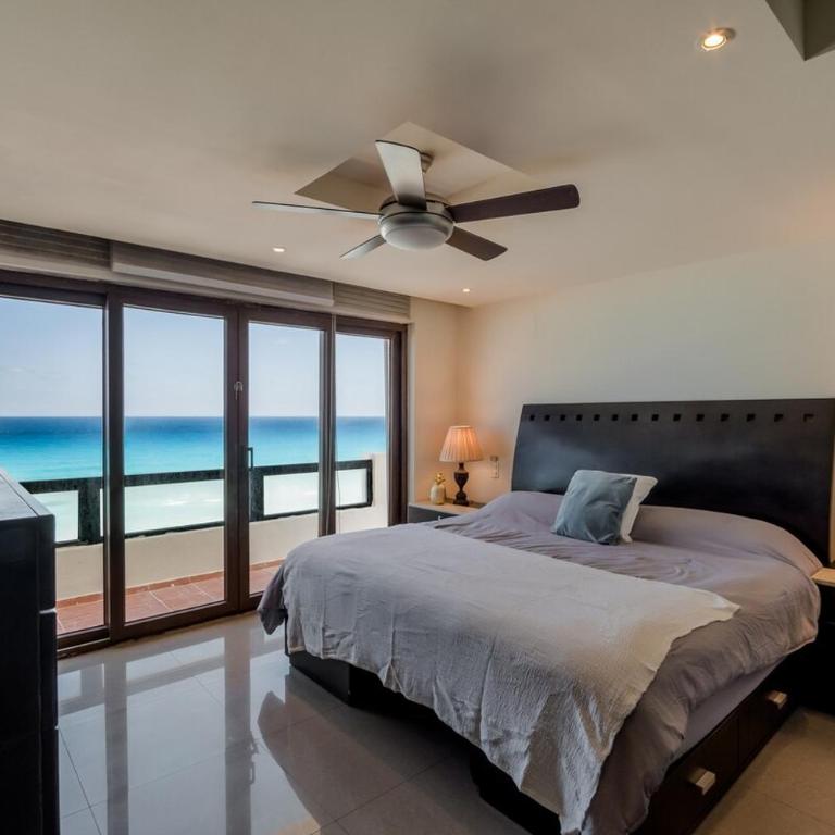 Blue Beach Beachfront 2 BDR by Casa Paraiso - Two-Bedroom Apartment - 3