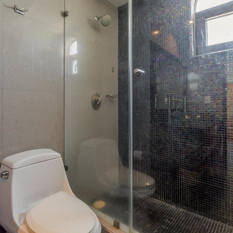 Blue Beach Beachfront 2 BDR by Casa Paraiso - Two-Bedroom Apartment - 28